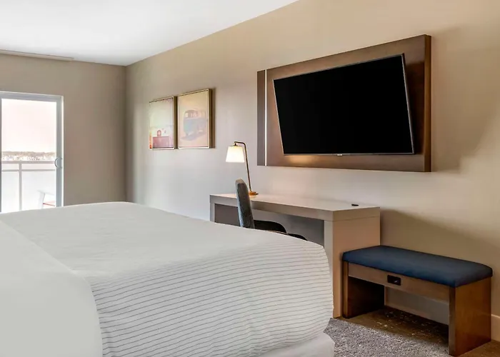 Cambria Hotel Ocean City - Bayfront