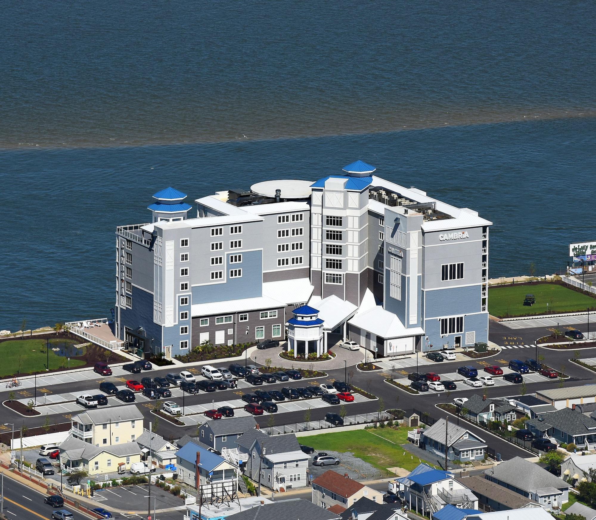 Hotel Cambria Ocean - Bayfront 3*