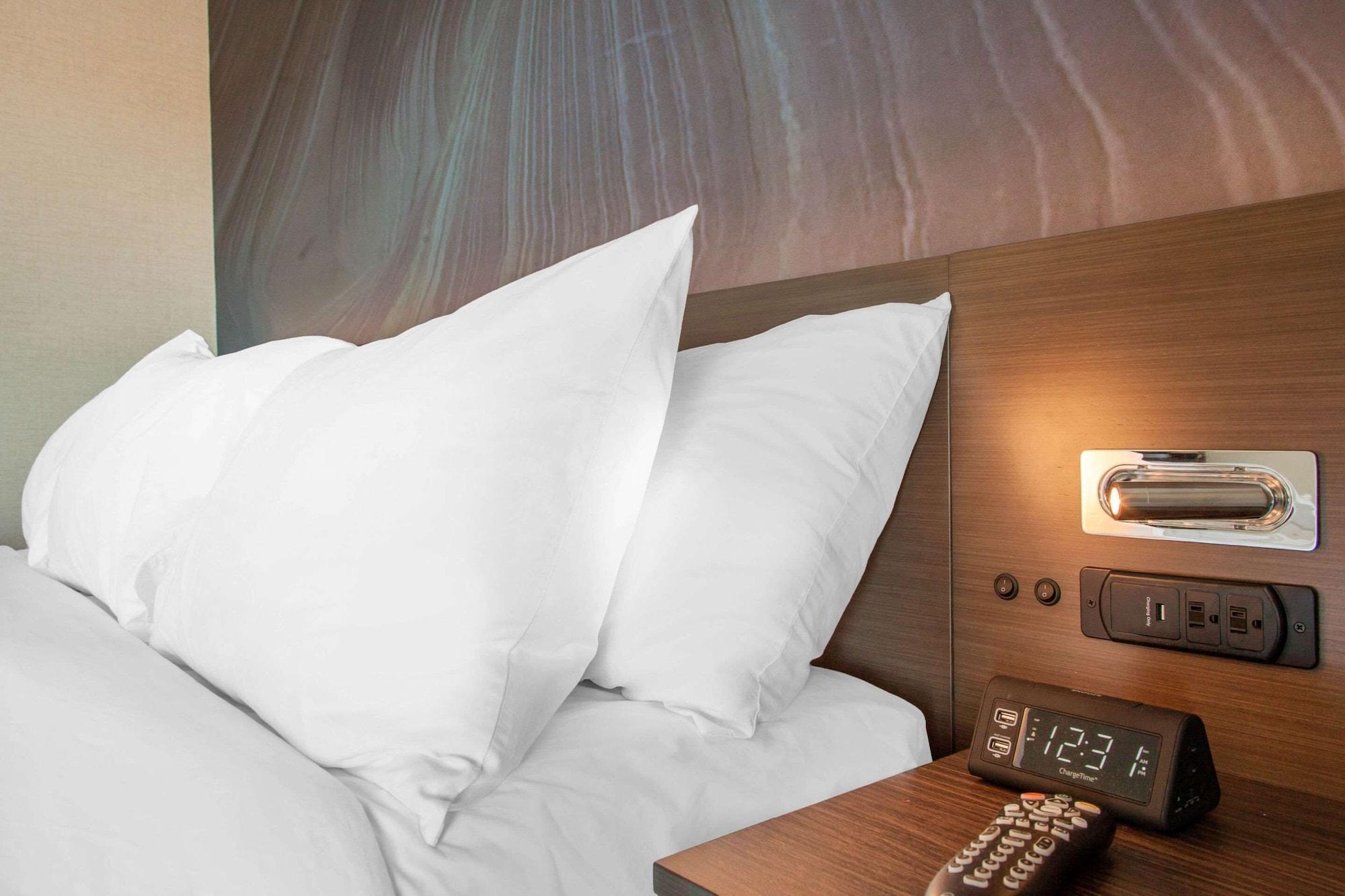 Hotel Cambria Ocean - Bayfront 3*