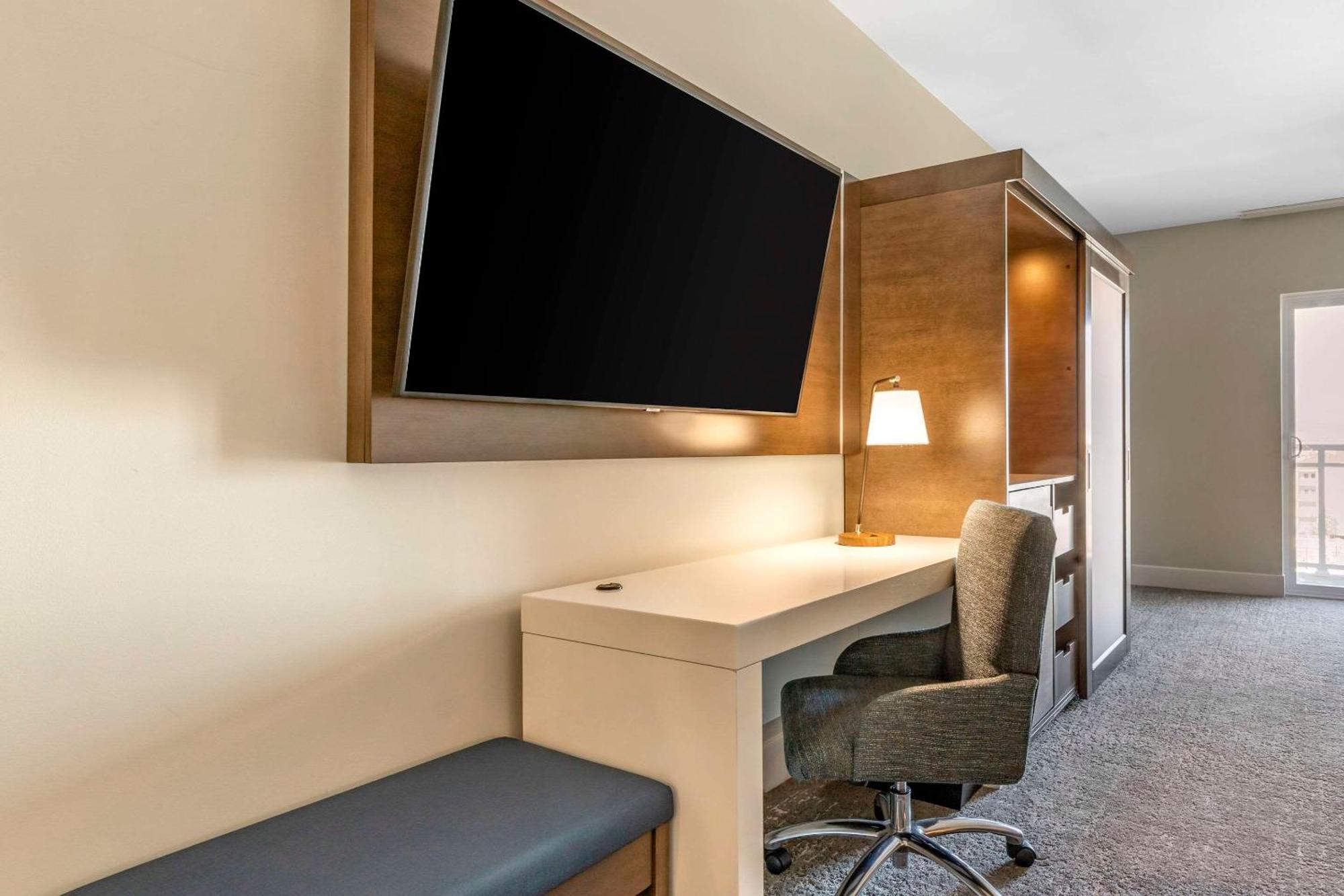 Hotel Cambria Ocean - Bayfront