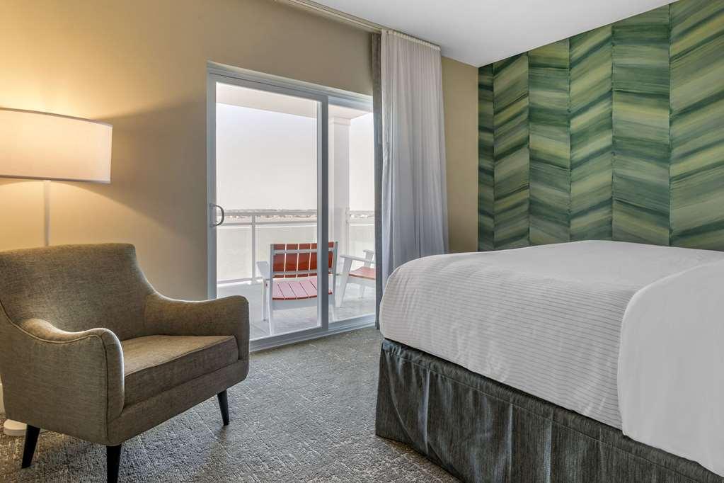 Cambria Ocean - Bayfront Hotel 3*